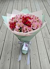 Букет цветов из:  Альстромерии #REPLACE_PRED# Икряном