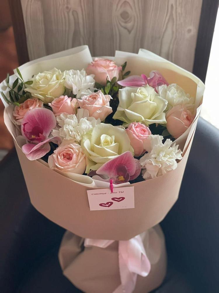 Букет цветов из: Орхидеи, Розы и Гвоздики в Икряном