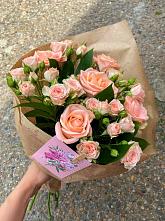 Букет цветов из:  Розы #REPLACE_PRED# Икряном
