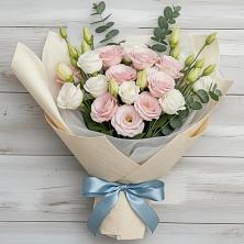 Букет цветов из:  Лизиантусы в Икряном