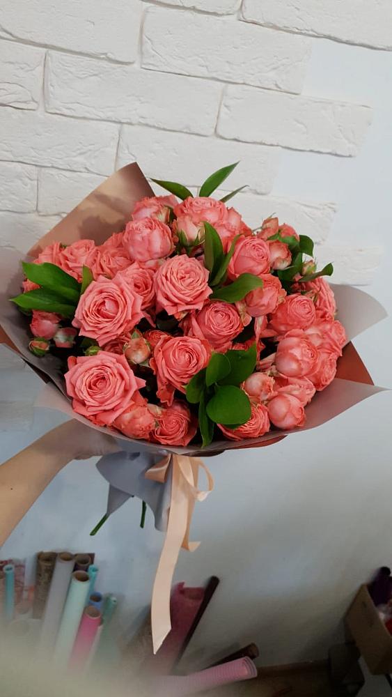 Букет цветов из: Розы в Икряном