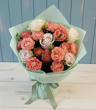 Букет цветов из:  Розы в Икряном