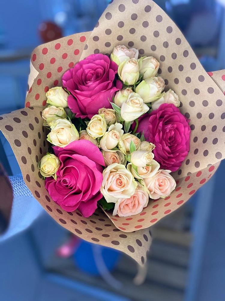 Букет цветов из: Розы в Икряном