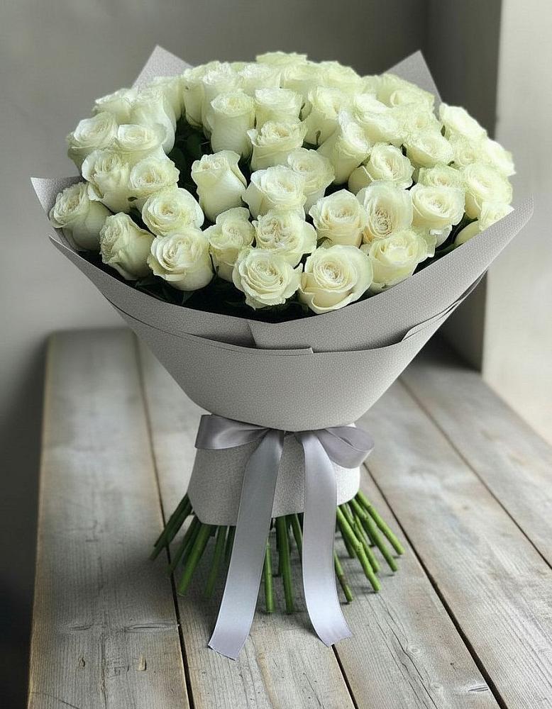 Букет 35 Белых роз в Икряном