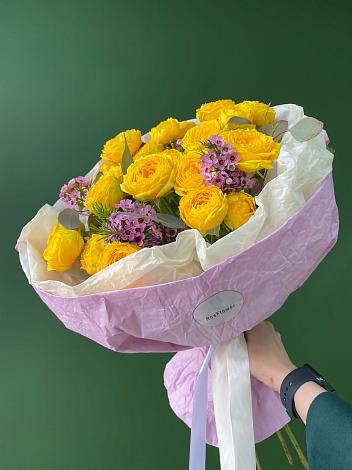 Букет Кустовые желтые розы в Икряном