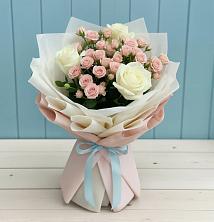 Букет цветов из:  Розы в Икряном