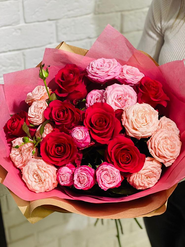 Букет цветов из: Розы в Икряном