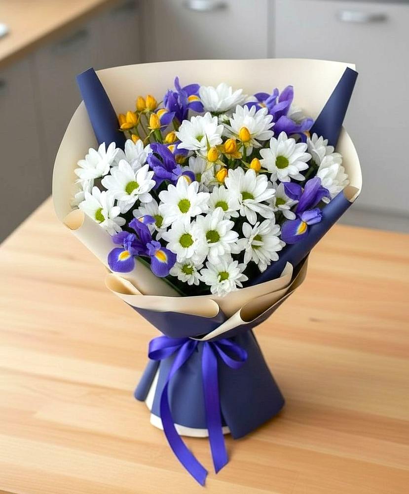 Букет цветов из: Розы, Ирисы и Хризантемы в Икряном