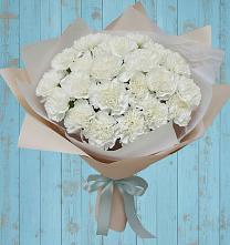 Букет цветов из:  Гвоздики в Икряном