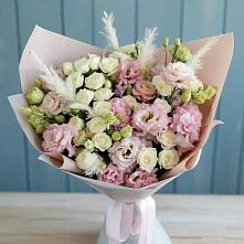 Букет цветов из:  Альстромерии и Розы в Икряном